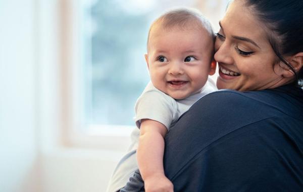 8 نشانه مهم که از سلامت نوزاد خبر می دهند