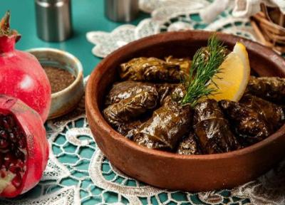 طرز تهیه دلمه برگ مو با چاشنی رب انار ، مرحله به مرحله